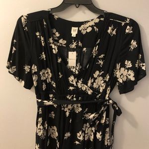GAP Floral Maternity Wrap Dress NWT